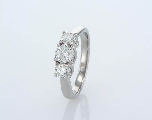 טבעת חצי נישואין יהלומים Katia