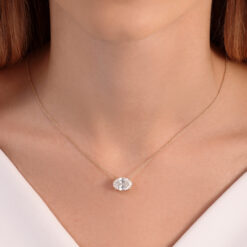 תליון יהלום אובל בחיתוך אובלי – 3.00 קראט 💎