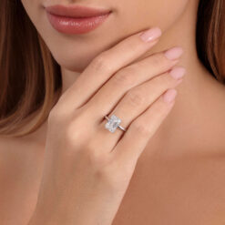 טבעת יהלום בחיתוך אמרלד – 3.52 קראט 💎