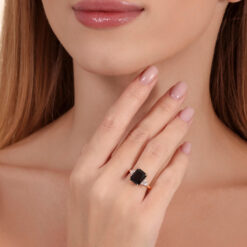 טבעת אבן סמוק טופז מרכזית 3.11 קראט, משובצת יהלומים במשקל כולל 0.26 קראט 💎