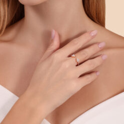 טבעת פתוחה בזהב ורוד משובצת יהלומים – 0.40 קראט 💎